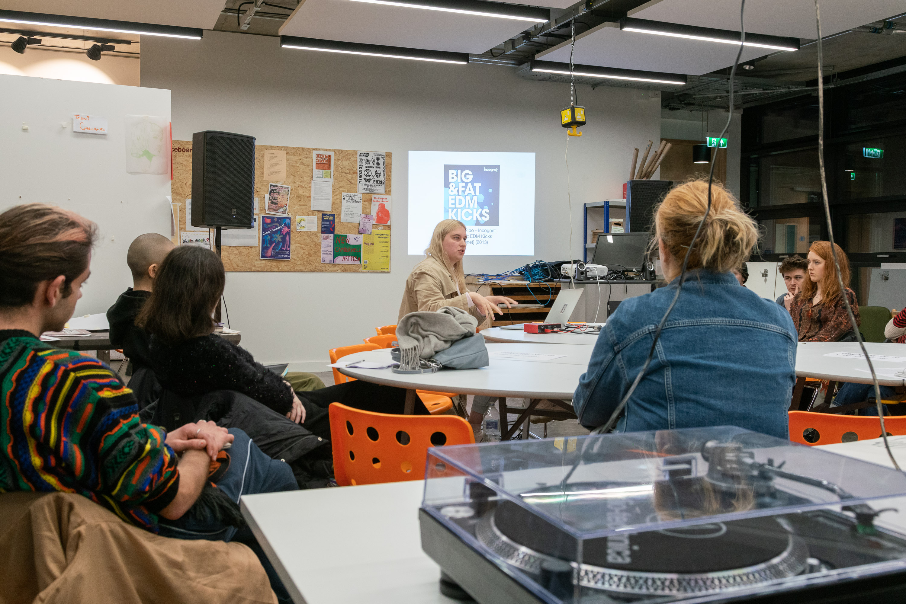 21_Sounding Out Practice_New Contemporaries at SLG_Photo_Sam Nightingale.jpg